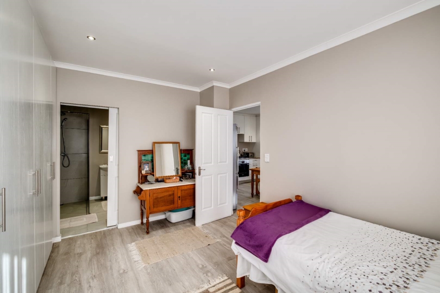 5 Bedroom Property for Sale in Kirstenhof Western Cape